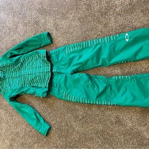 Oakley snowboard/skiing suit